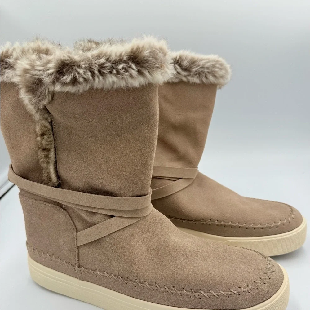 TOMS Womens Suede Fur Lined Fashion Winter Boots - Brand NEW!! SIZE 9